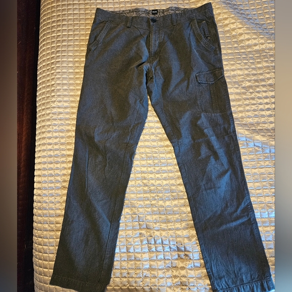 HUGO BOSS regular fit. Size40 - Picture 2 of 8